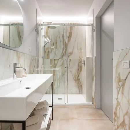 Karalin Corso Vittorio 3* كالياري
